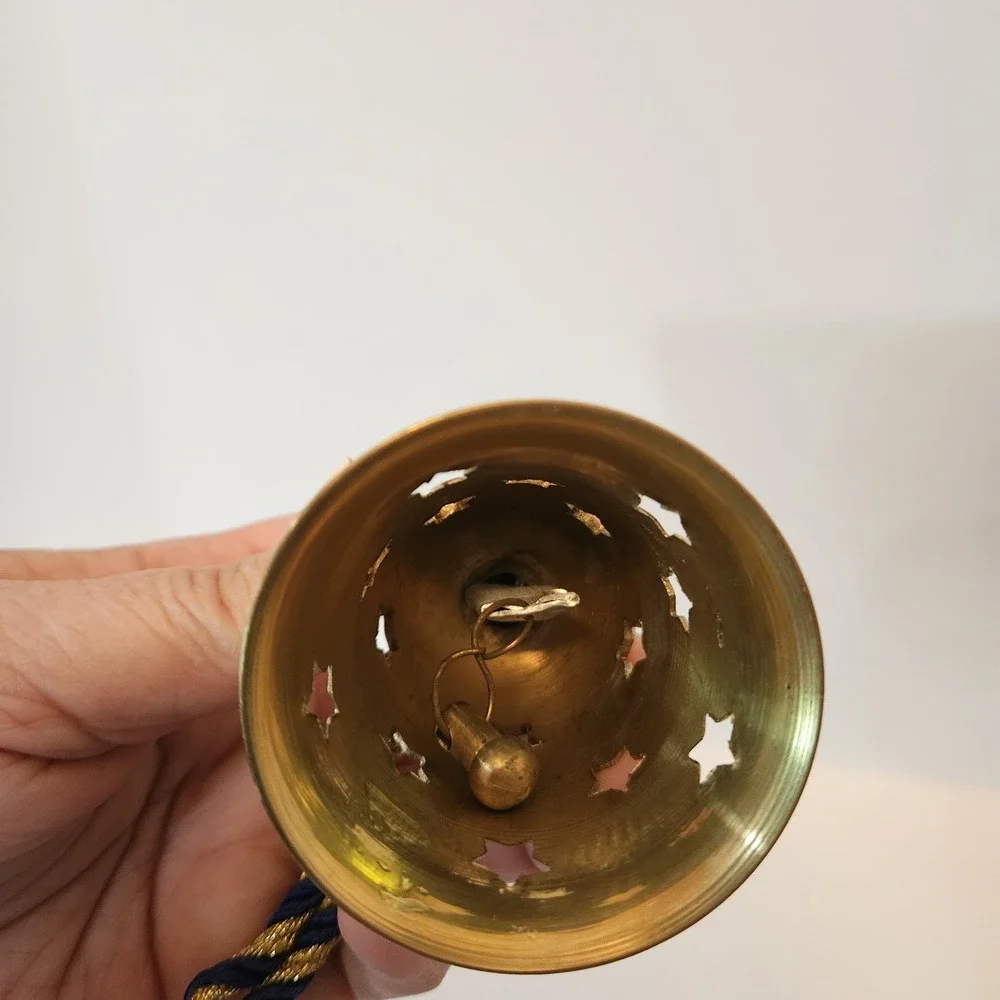 House of Lloyd Christmas Around the World Brass Bell Set Ornaments New In Box